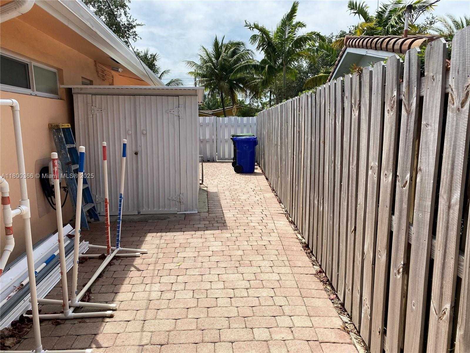 Small Image of 5284 NORTH EAST 18TH TERRACE, Fort Lauderdale Number 31