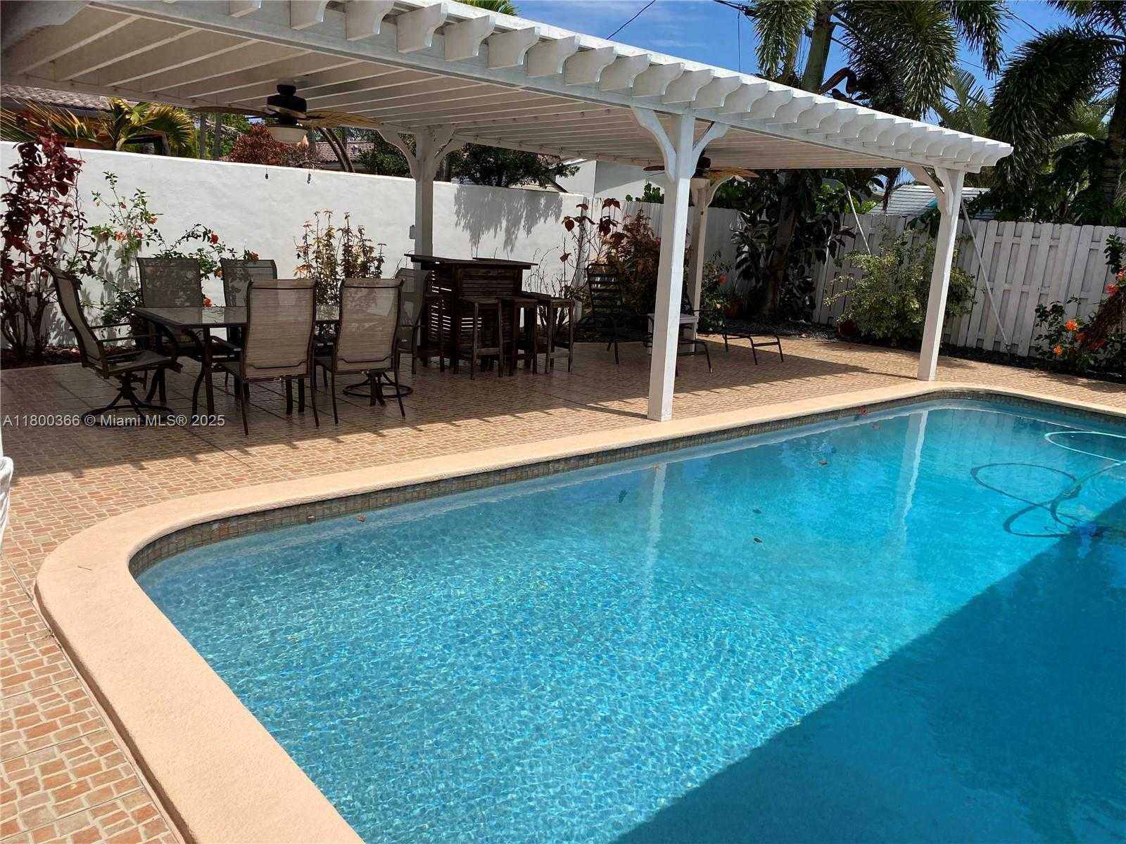 Small Image of 5284 NORTH EAST 18TH TERRACE, Fort Lauderdale Number 6