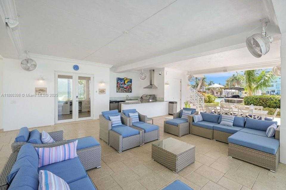 Small Image of 162 BAYVIEW DR, Islamorada Number 11
