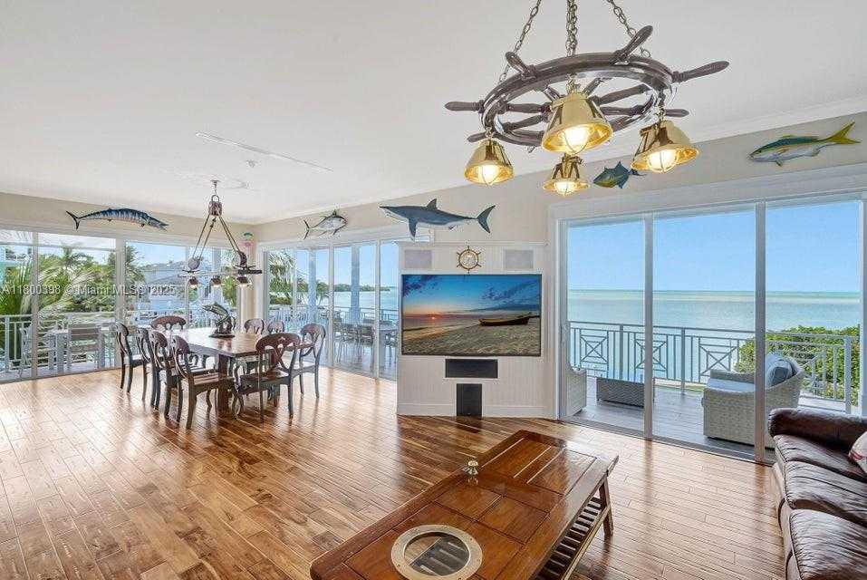 Small Image of 162 BAYVIEW DR, Islamorada Number 17