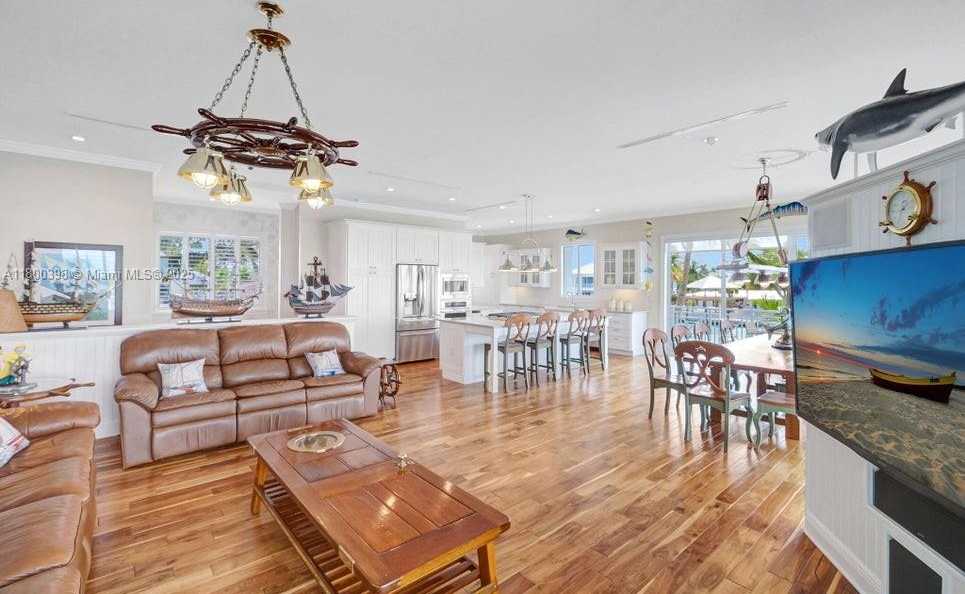 Small Image of 162 BAYVIEW DR, Islamorada Number 18