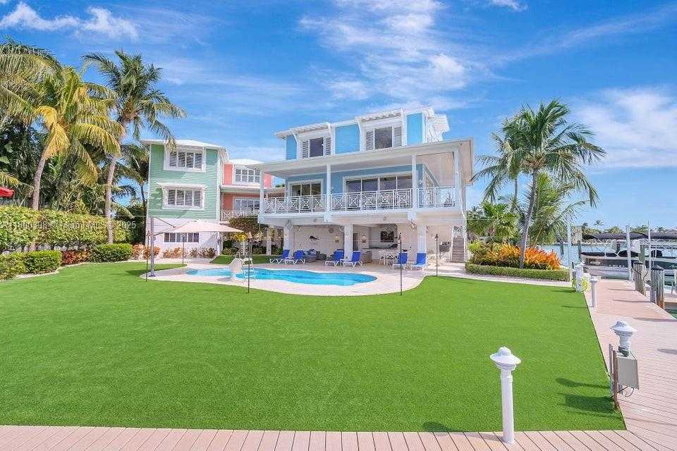 Small Image of 162 BAYVIEW DR, Islamorada Number 2
