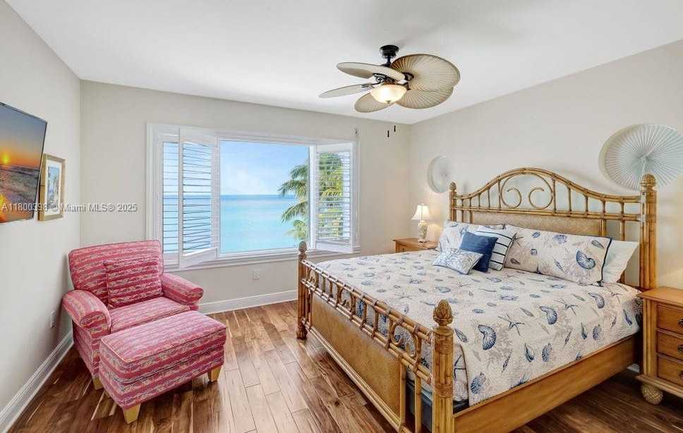 Small Image of 162 BAYVIEW DR, Islamorada Number 26