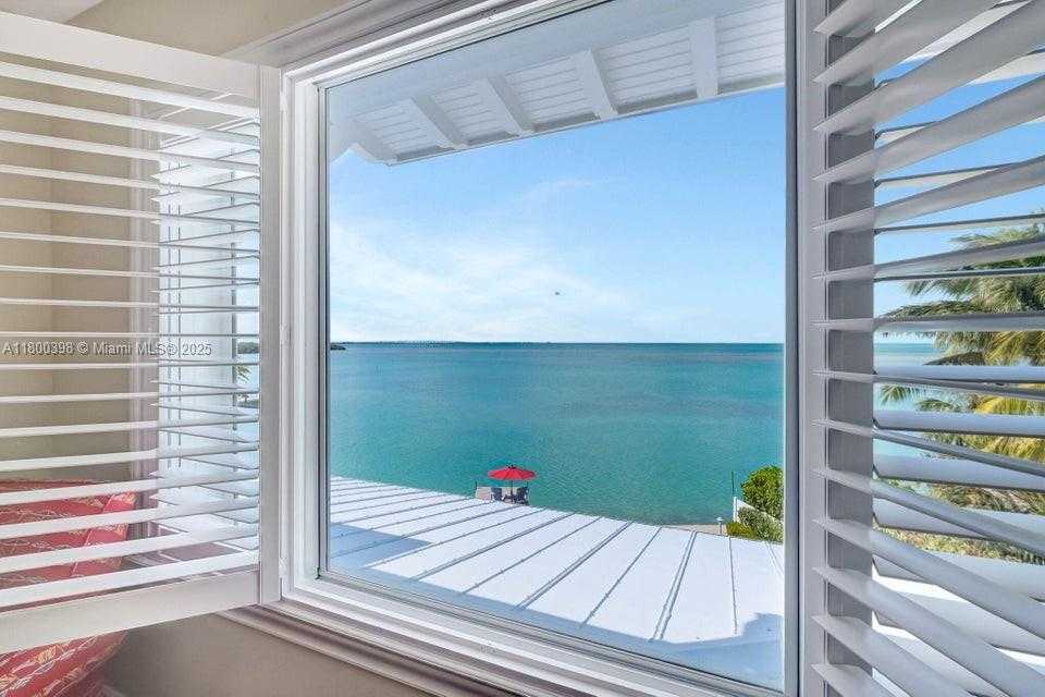 Small Image of 162 BAYVIEW DR, Islamorada Number 27