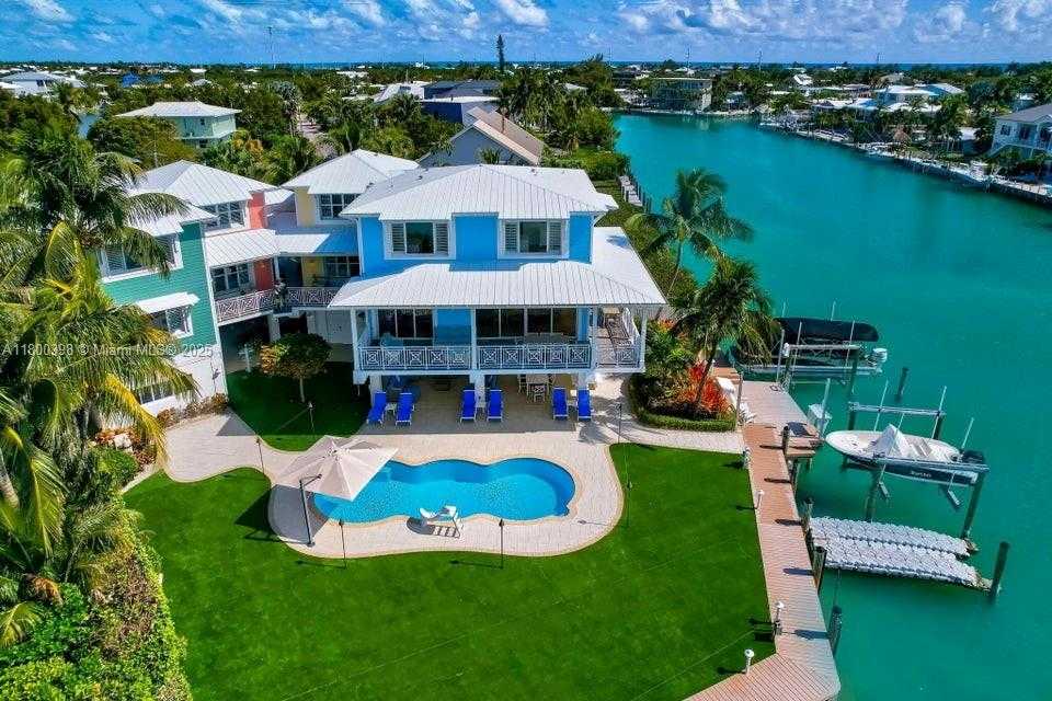 Small Image of 162 BAYVIEW DR, Islamorada Number 3
