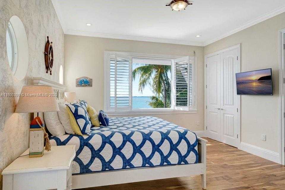 Small Image of 162 BAYVIEW DR, Islamorada Number 34
