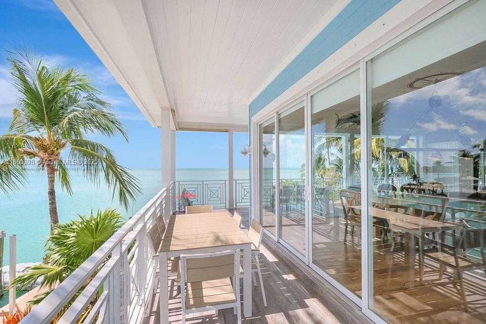 Small Image of 162 BAYVIEW DR, Islamorada Number 38
