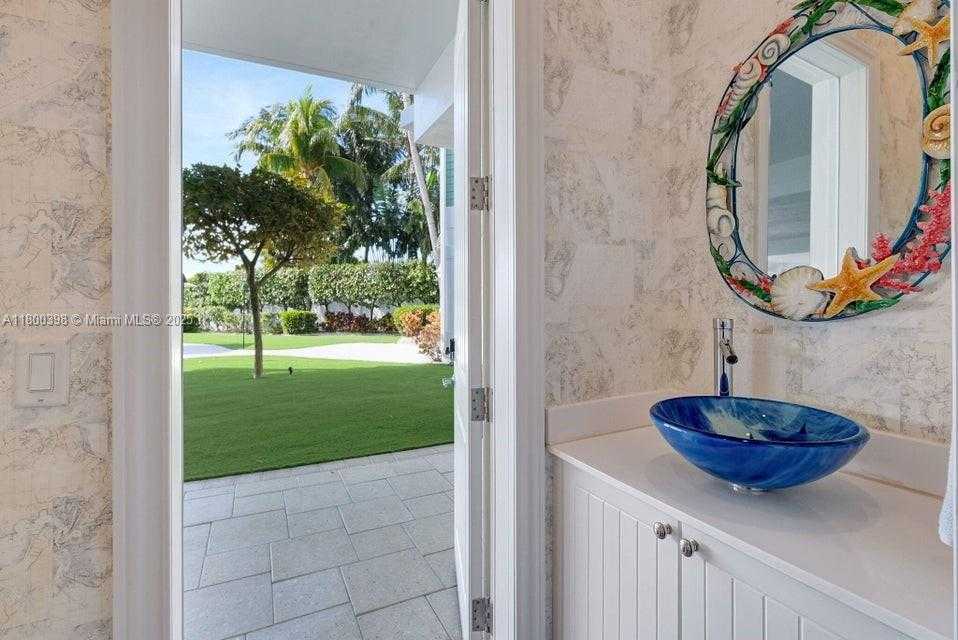 Small Image of 162 BAYVIEW DR, Islamorada Number 40