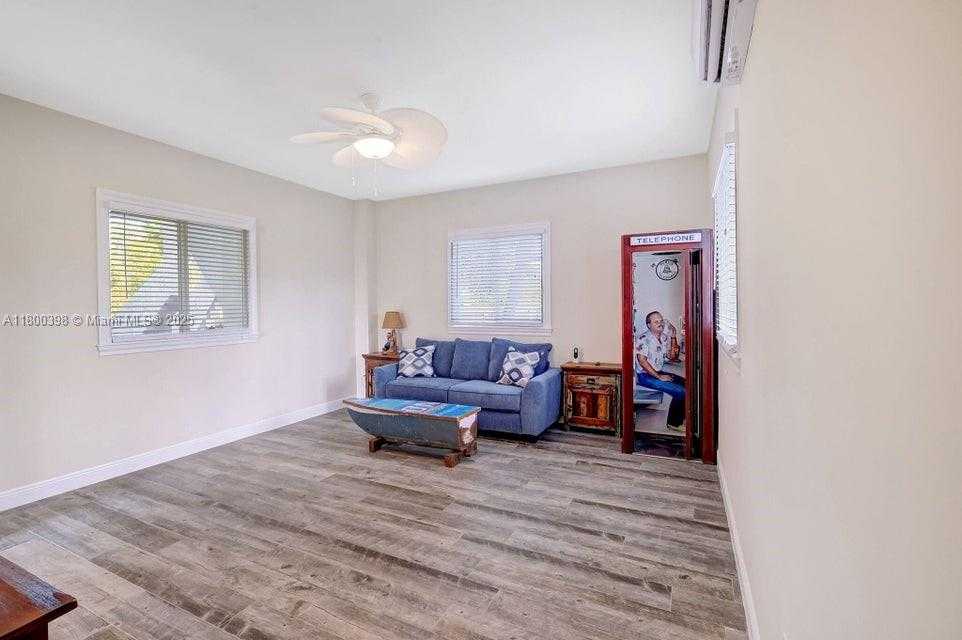 Small Image of 162 BAYVIEW DR, Islamorada Number 41