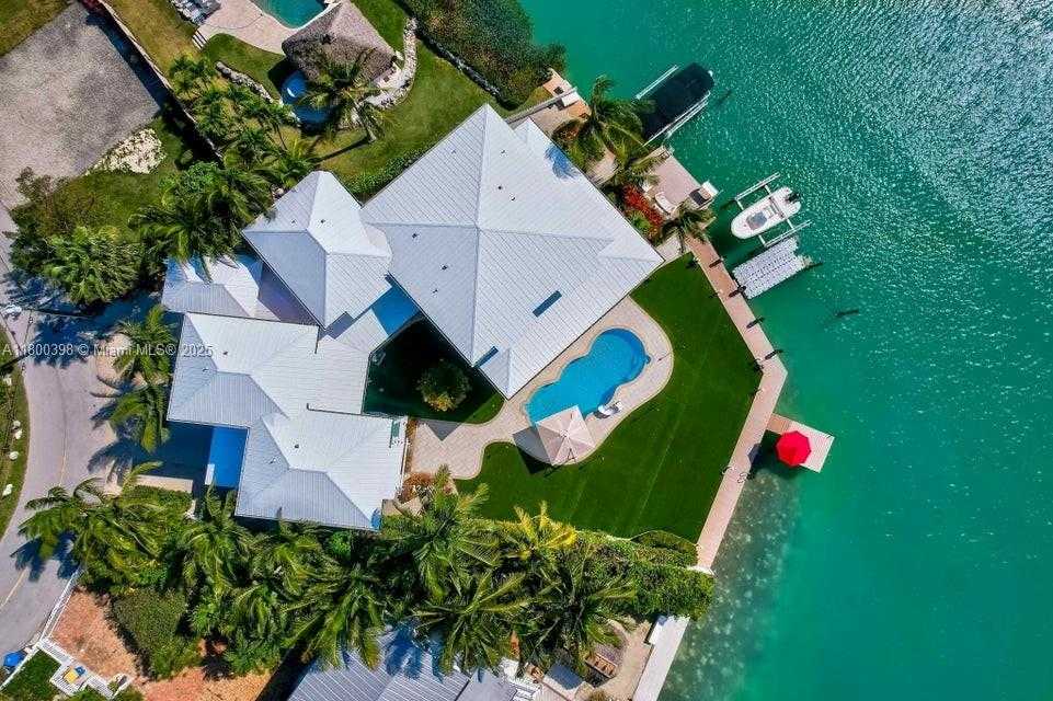 Small Image of 162 BAYVIEW DR, Islamorada Number 6