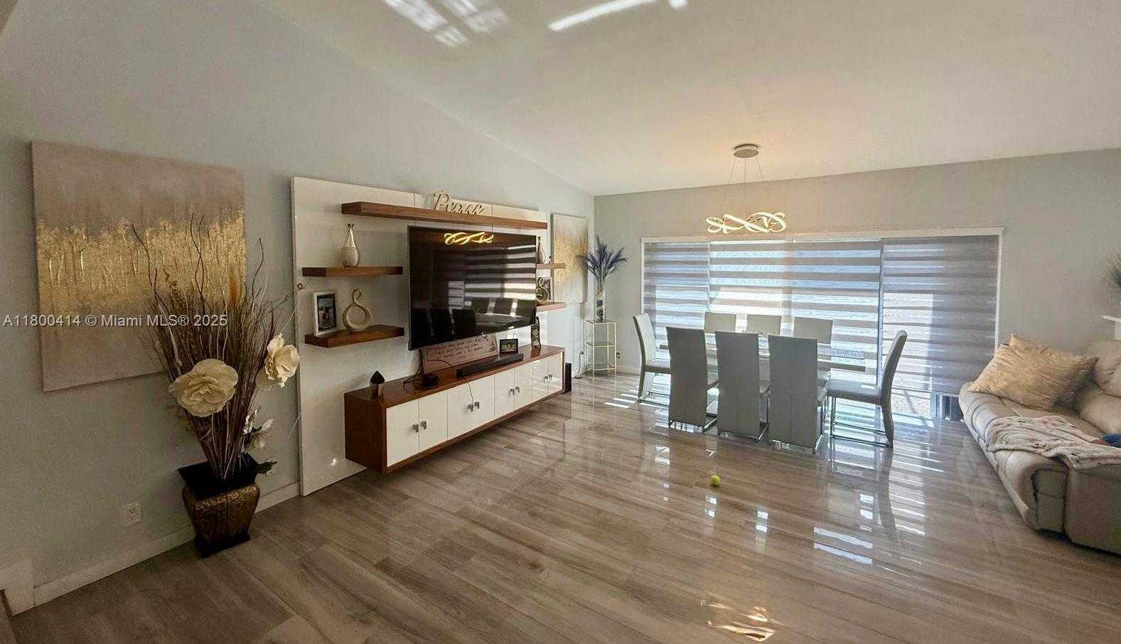 Small Image of 4909 BAYBERRY LN, Tamarac Number 11