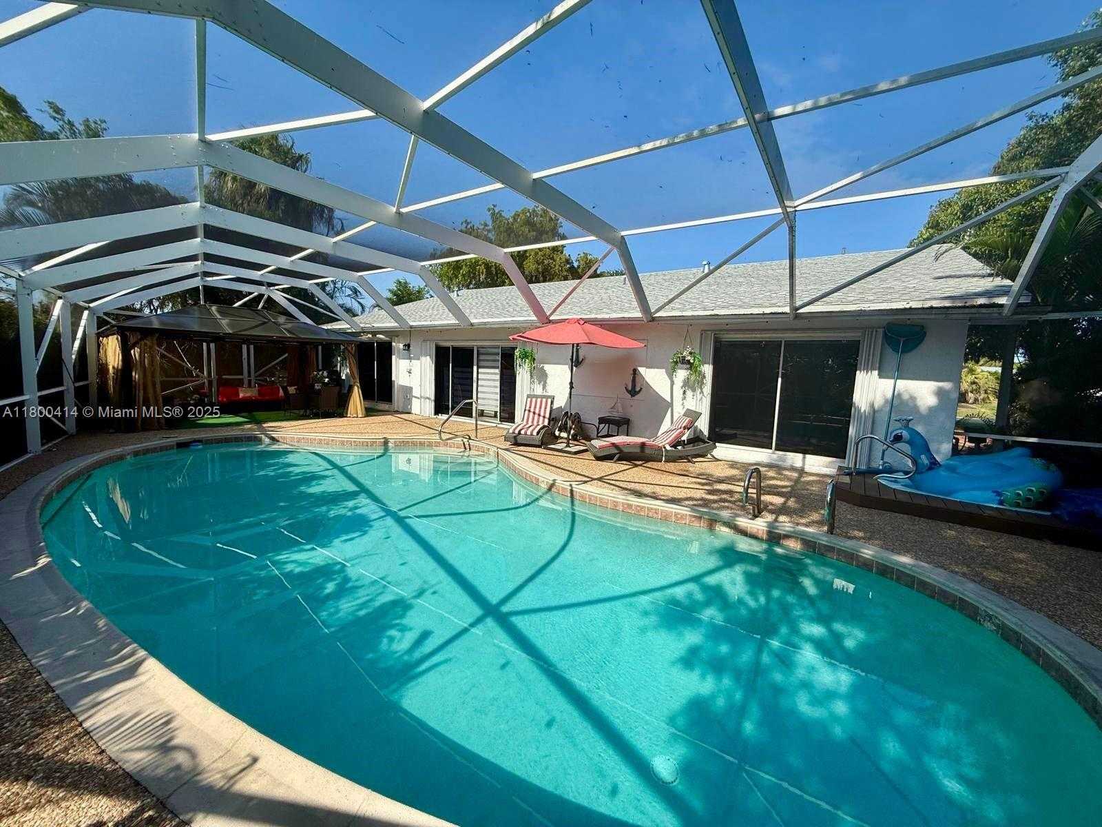 Small Image of 4909 BAYBERRY LN, Tamarac Number 34