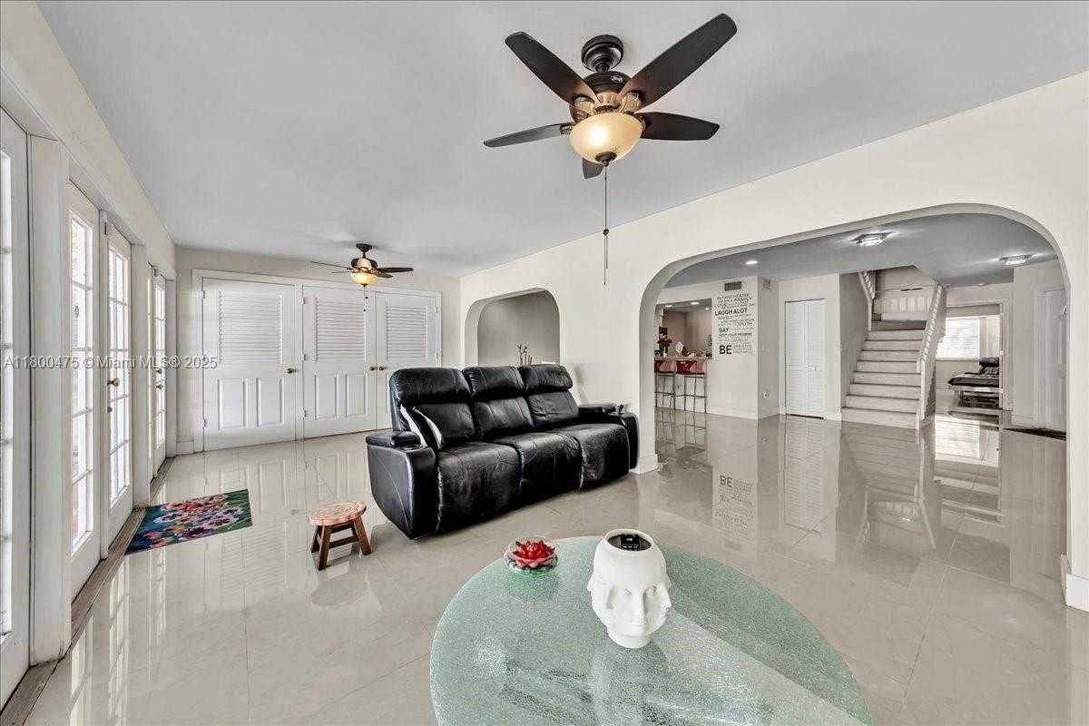 Small Image of 1060 SOUTH WEST 111TH WAY, Davie Number 15