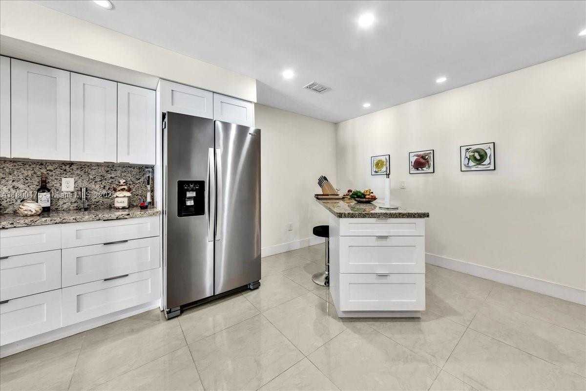 Small Image of 1060 SOUTH WEST 111TH WAY, Davie Number 22