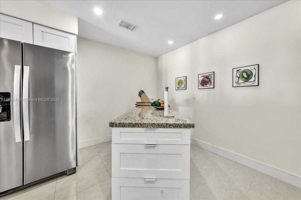 Small Image of 1060 SOUTH WEST 111TH WAY, Davie Number 23