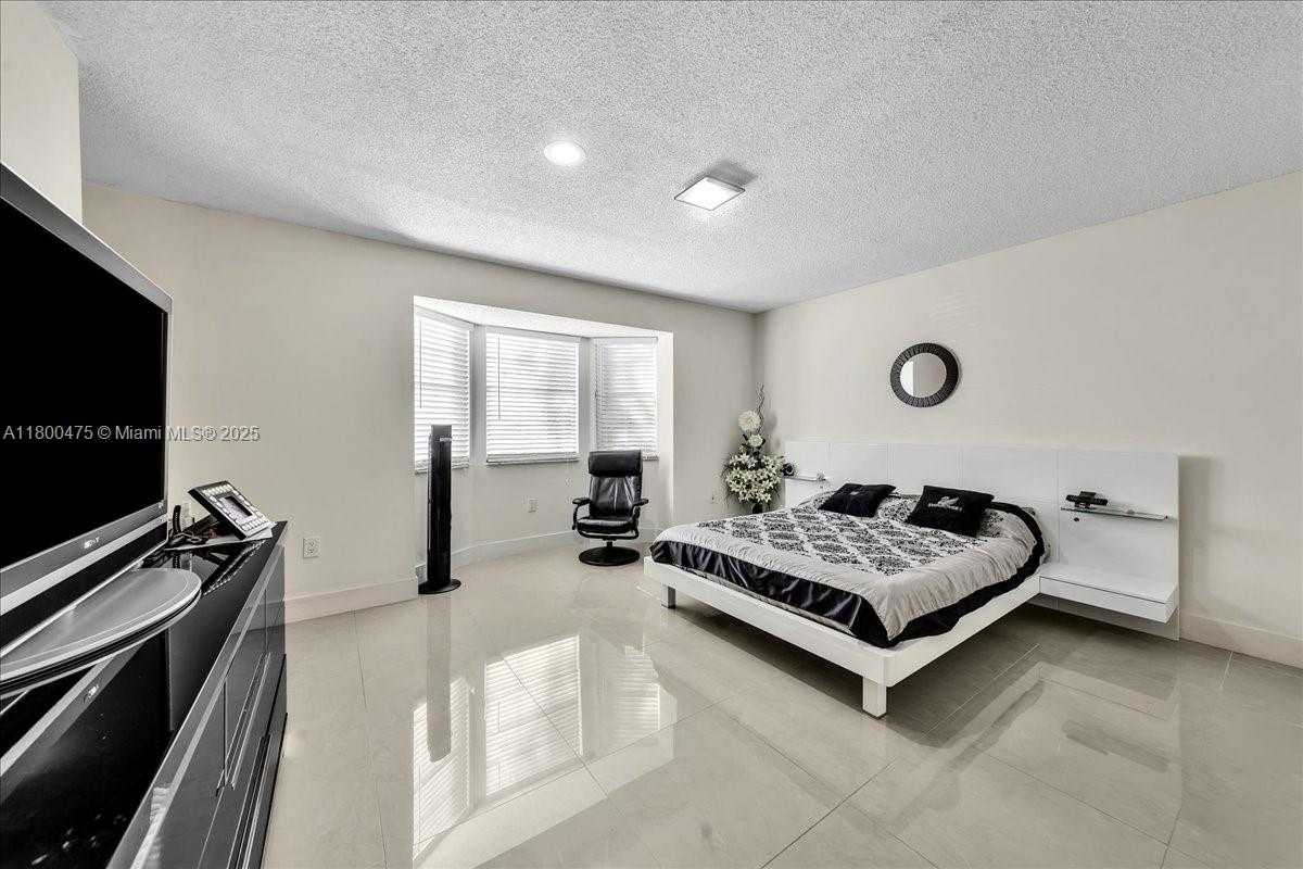 Small Image of 1060 SOUTH WEST 111TH WAY, Davie Number 27