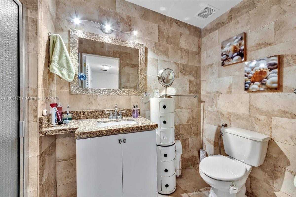 Small Image of 1060 SOUTH WEST 111TH WAY, Davie Number 33