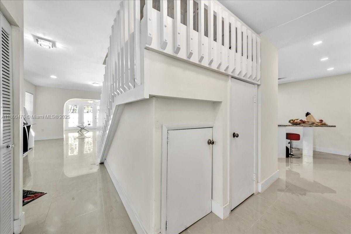 Small Image of 1060 SOUTH WEST 111TH WAY, Davie Number 34