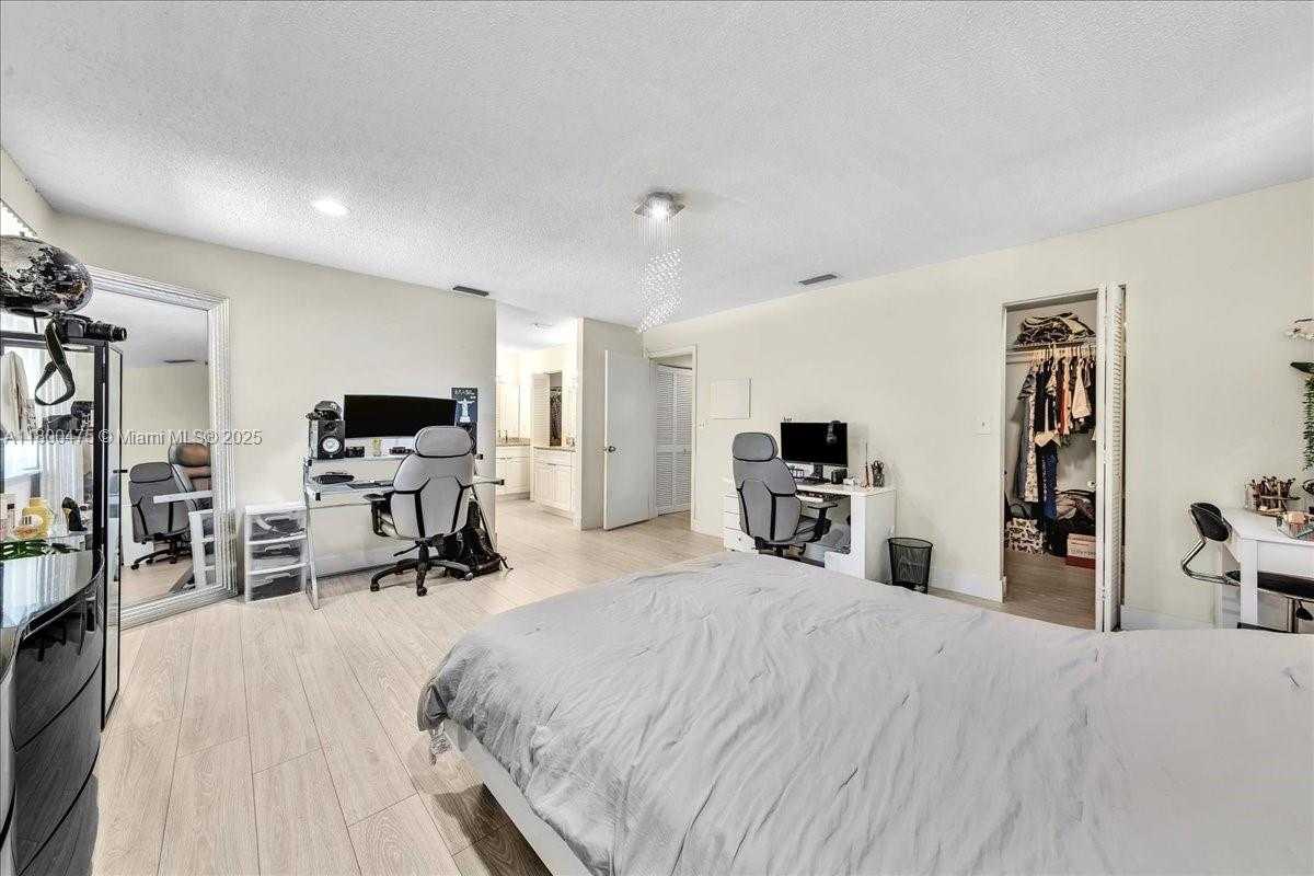 Small Image of 1060 SOUTH WEST 111TH WAY, Davie Number 36