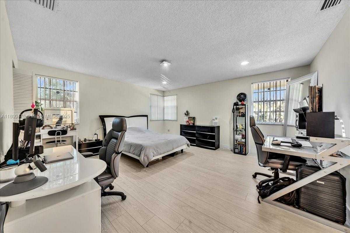 Small Image of 1060 SOUTH WEST 111TH WAY, Davie Number 37
