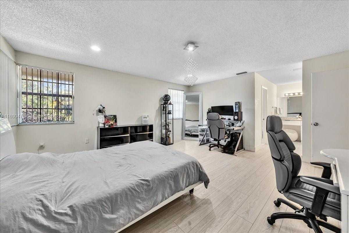 Small Image of 1060 SOUTH WEST 111TH WAY, Davie Number 38