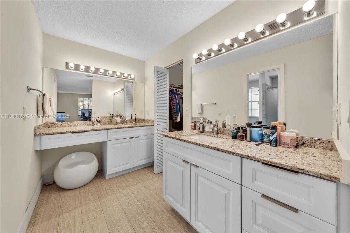 Small Image of 1060 SOUTH WEST 111TH WAY, Davie Number 39