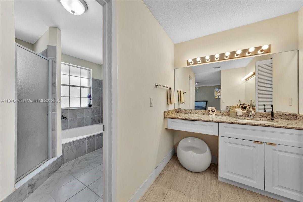 Small Image of 1060 SOUTH WEST 111TH WAY, Davie Number 40