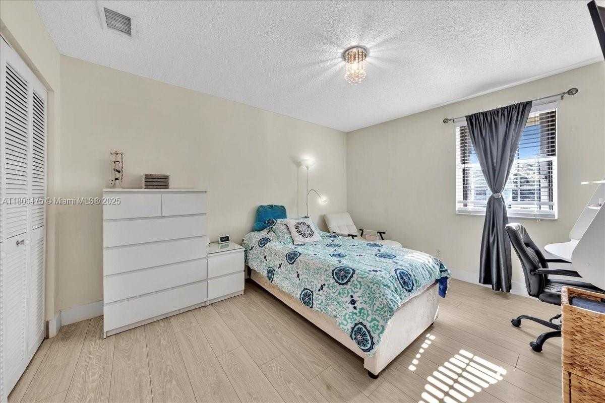Small Image of 1060 SOUTH WEST 111TH WAY, Davie Number 48