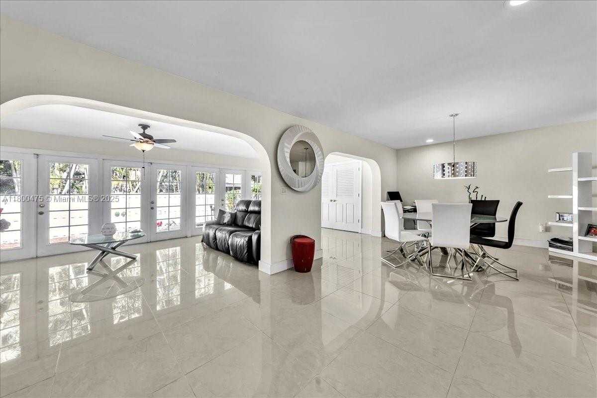 Small Image of 1060 SOUTH WEST 111TH WAY, Davie Number 5