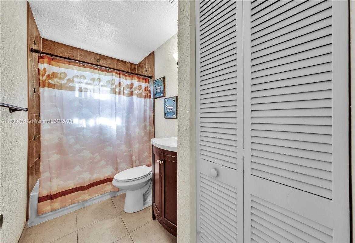 Small Image of 1060 SOUTH WEST 111TH WAY, Davie Number 51