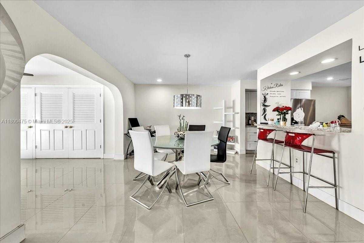 Small Image of 1060 SOUTH WEST 111TH WAY, Davie Number 7