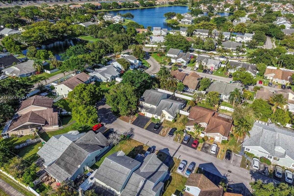 Small Image of 1060 SOUTH WEST 111TH WAY, Davie Number 72