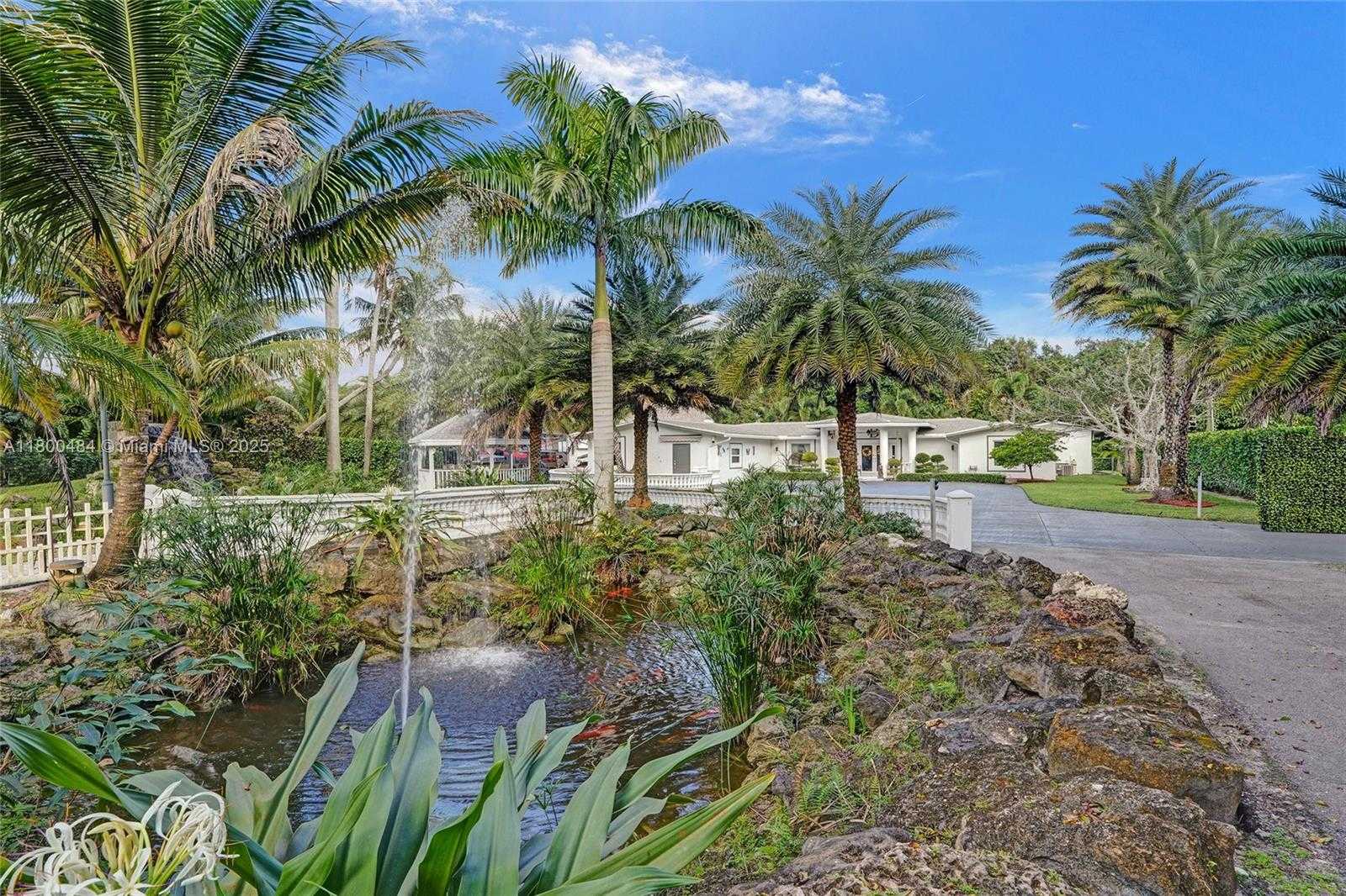 Small Image of 10831 SOUTH WEST 51ST CT, Davie Number 13