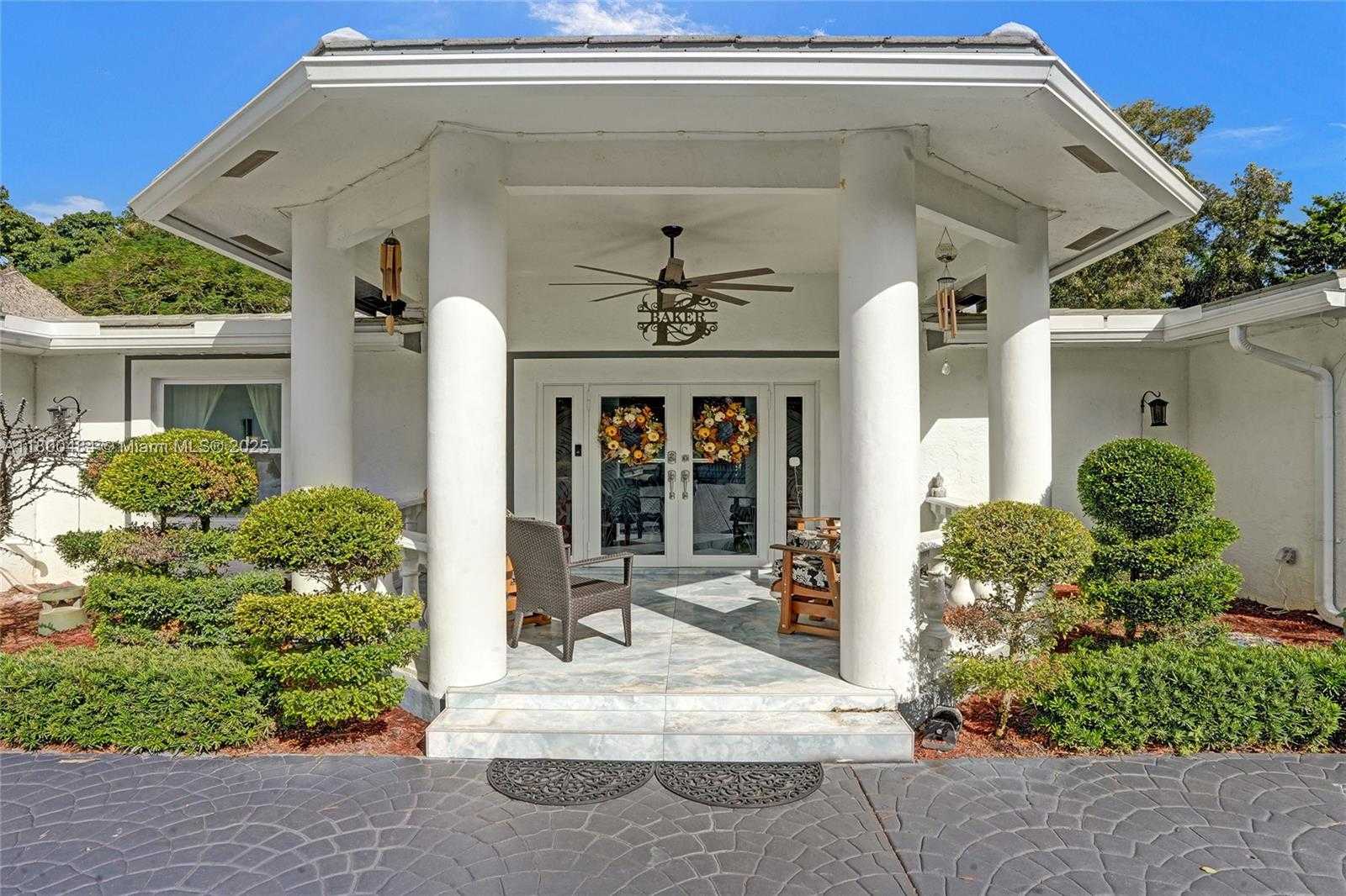 Small Image of 10831 SOUTH WEST 51ST CT, Davie Number 18