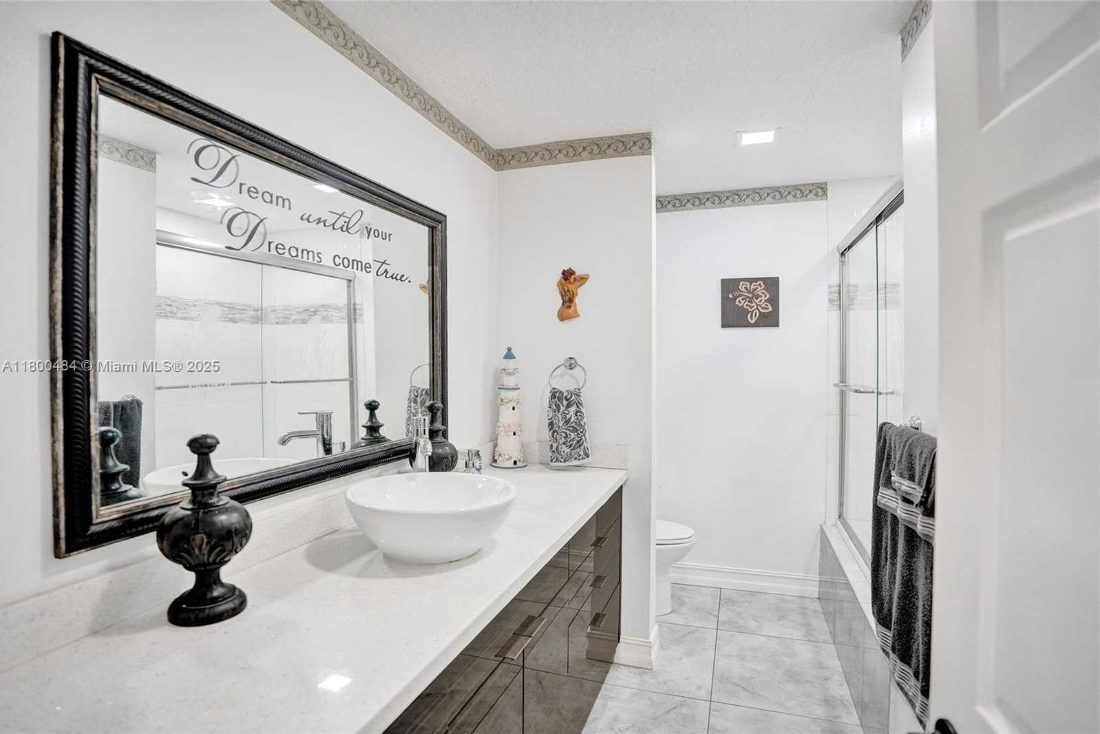 Small Image of 10831 SOUTH WEST 51ST CT, Davie Number 25