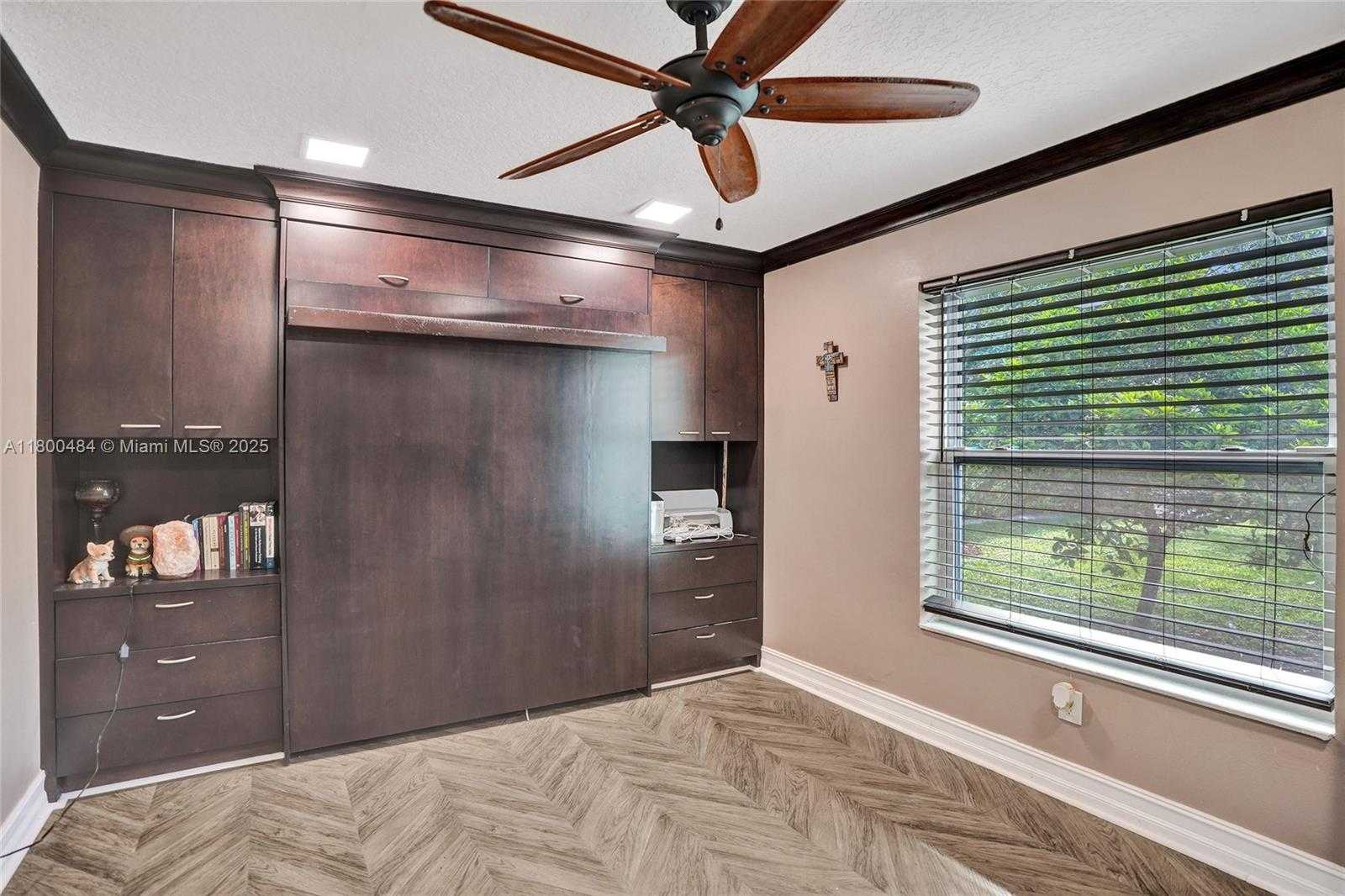 Small Image of 10831 SOUTH WEST 51ST CT, Davie Number 27
