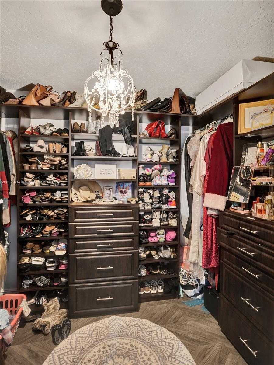 Small Image of 10831 SOUTH WEST 51ST CT, Davie Number 32