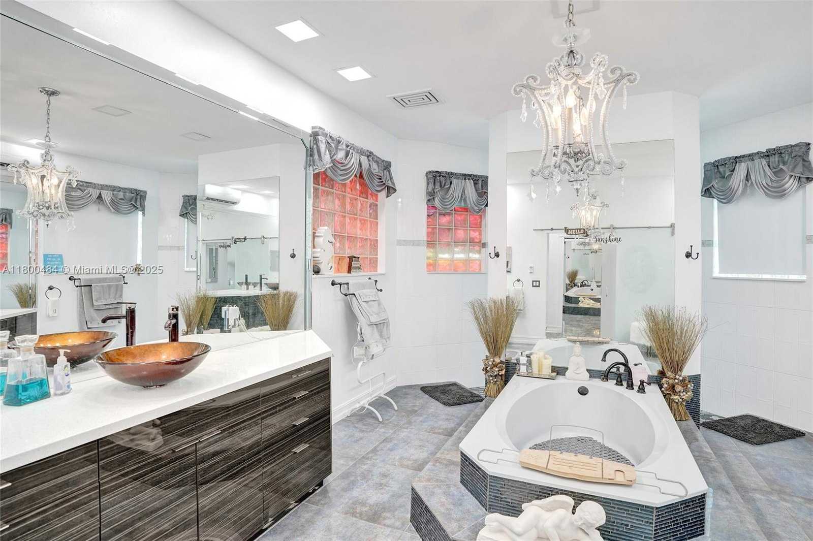 Small Image of 10831 SOUTH WEST 51ST CT, Davie Number 35