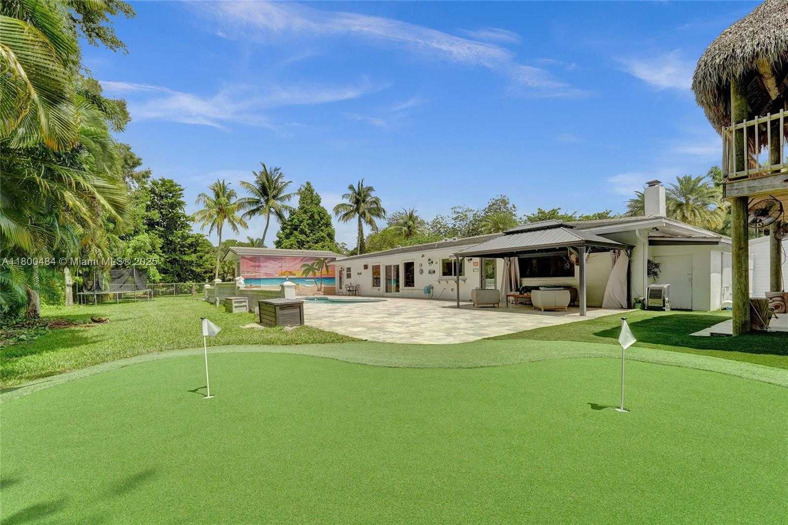 Small Image of 10831 SOUTH WEST 51ST CT, Davie Number 74
