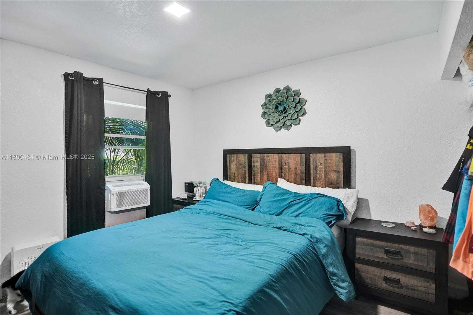 Small Image of 10831 SOUTH WEST 51ST CT, Davie Number 80