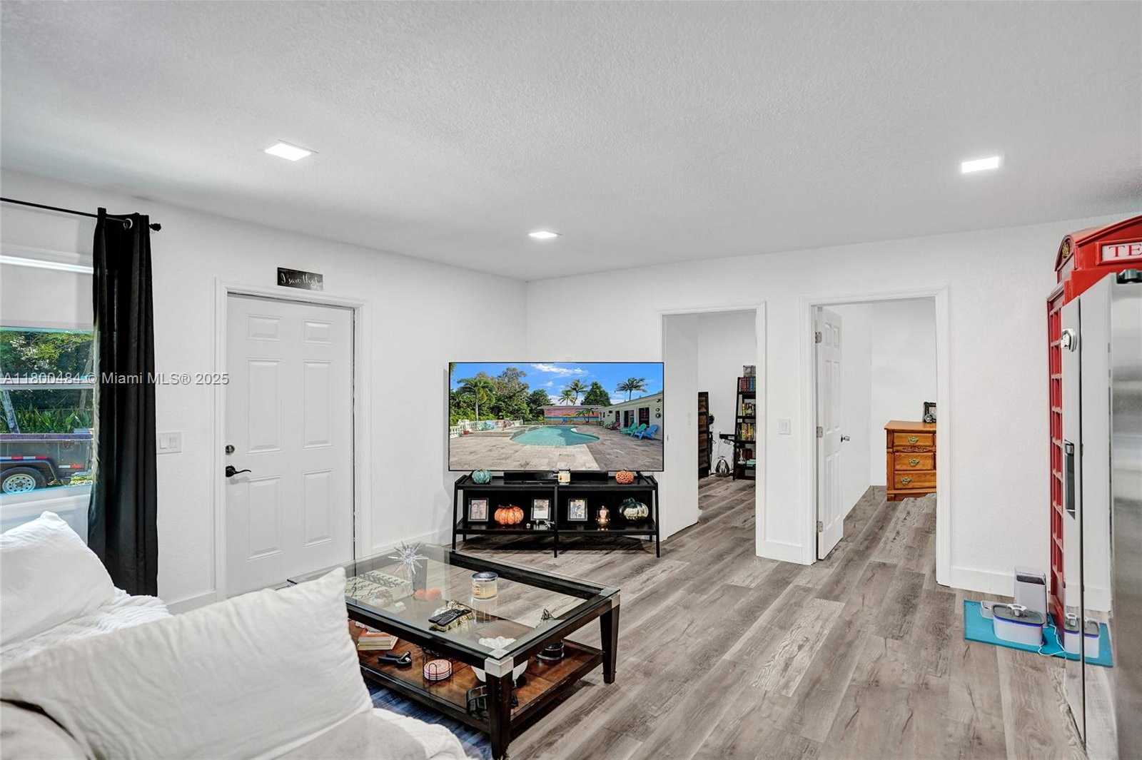 Small Image of 10831 SOUTH WEST 51ST CT, Davie Number 82