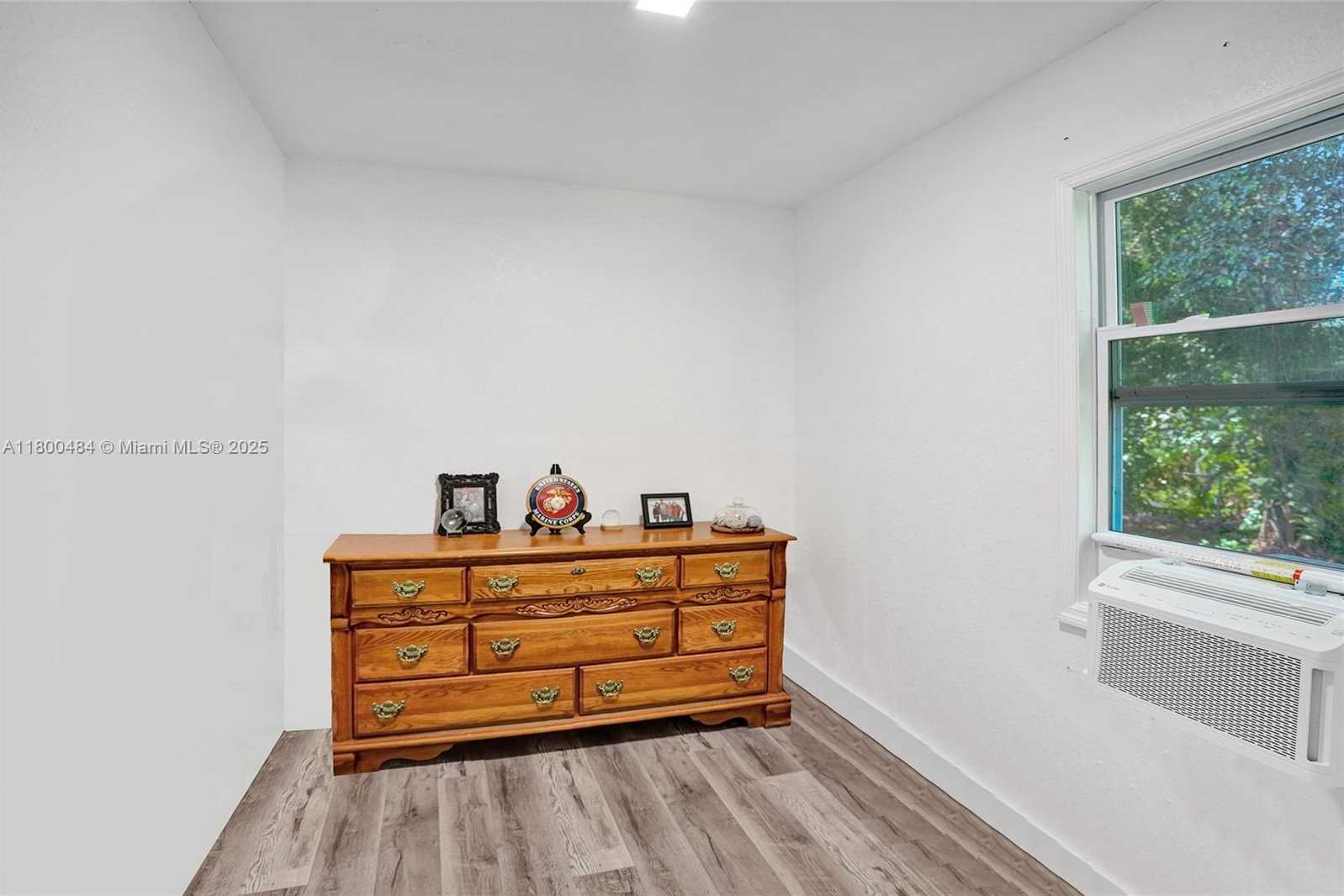 Small Image of 10831 SOUTH WEST 51ST CT, Davie Number 84