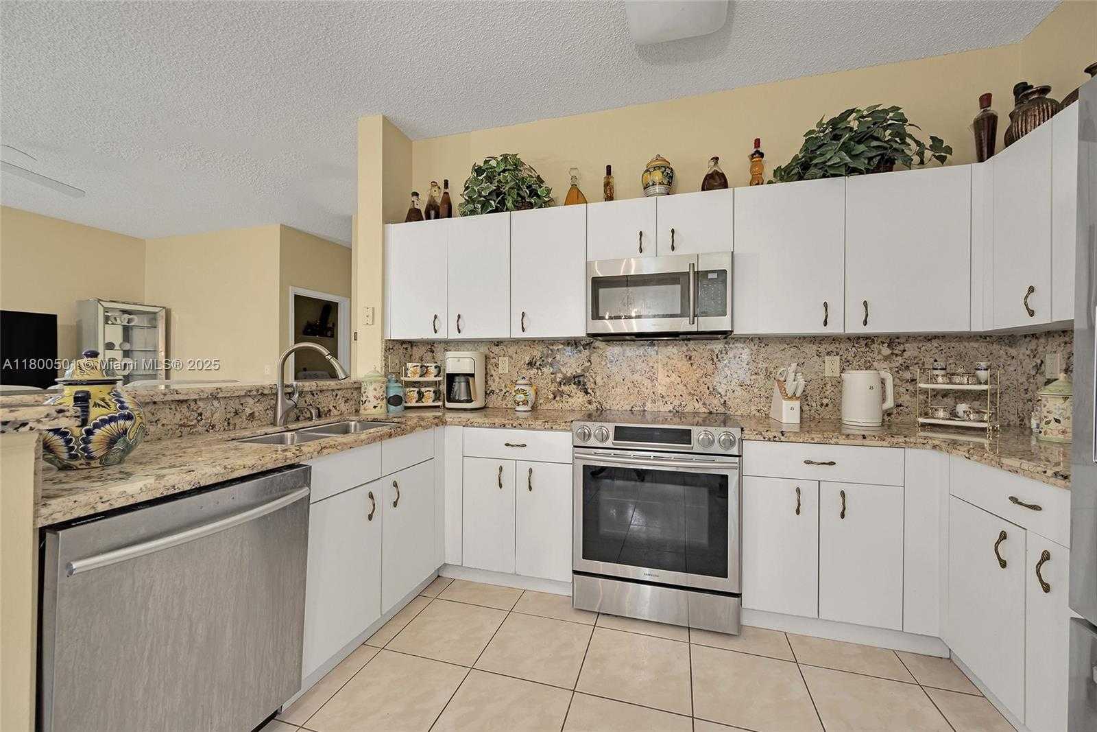 Small Image of 7600 BELMONTE BLVD, Margate Number 13