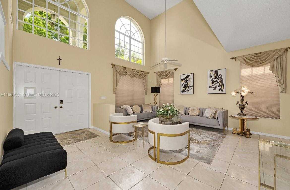 Small Image of 7600 BELMONTE BLVD, Margate Number 4