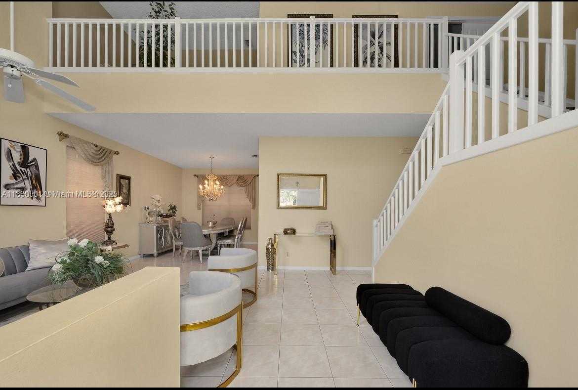 Small Image of 7600 BELMONTE BLVD, Margate Number 6
