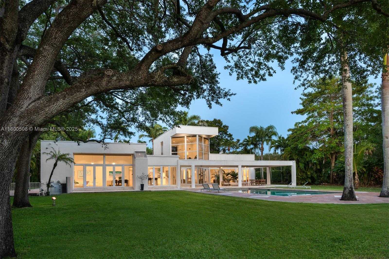 Small Image of 9500 SOUTH WEST 60TH CT, Pinecrest Number 48