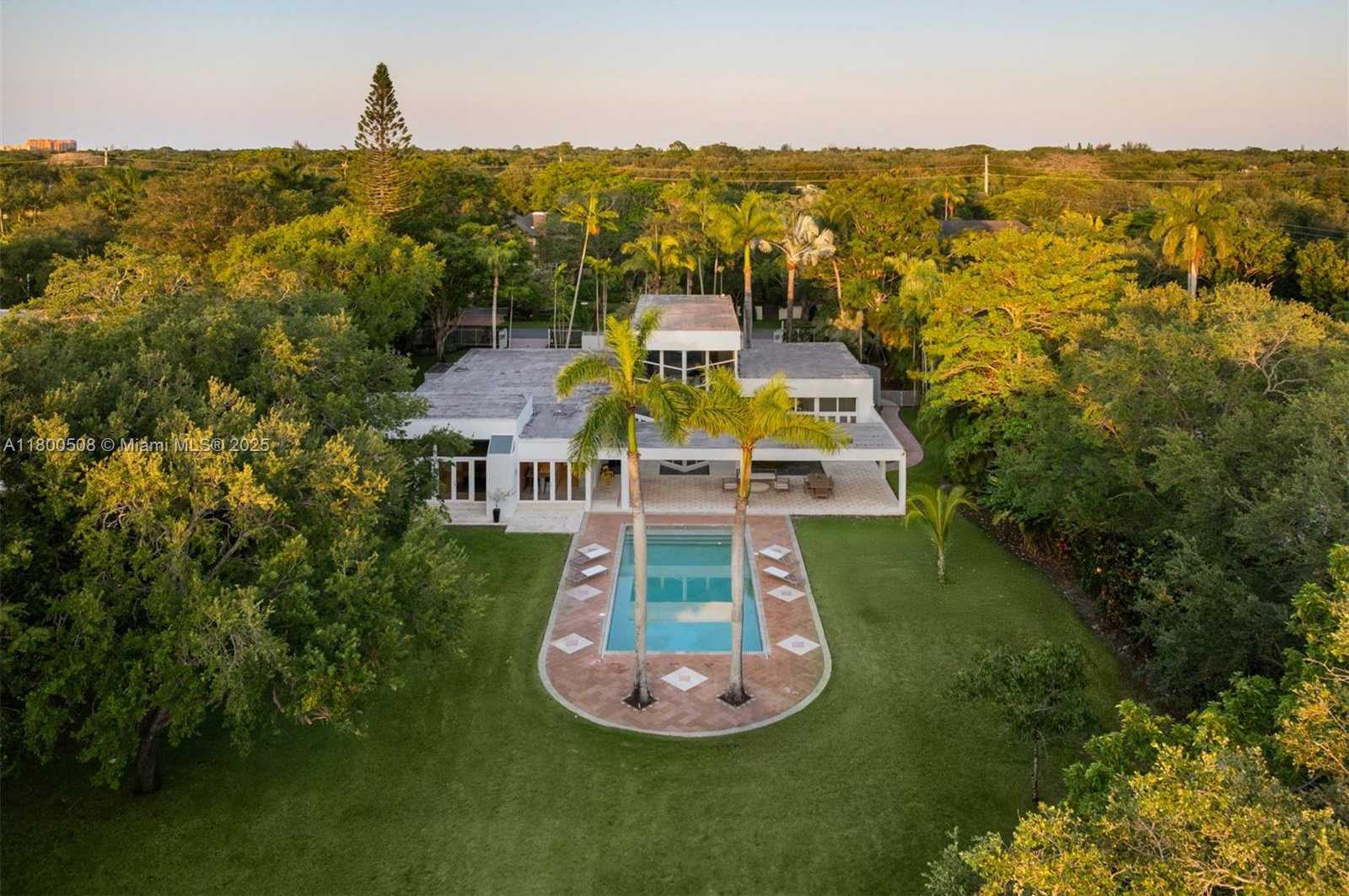 Small Image of 9500 SOUTH WEST 60TH CT, Pinecrest Number 54