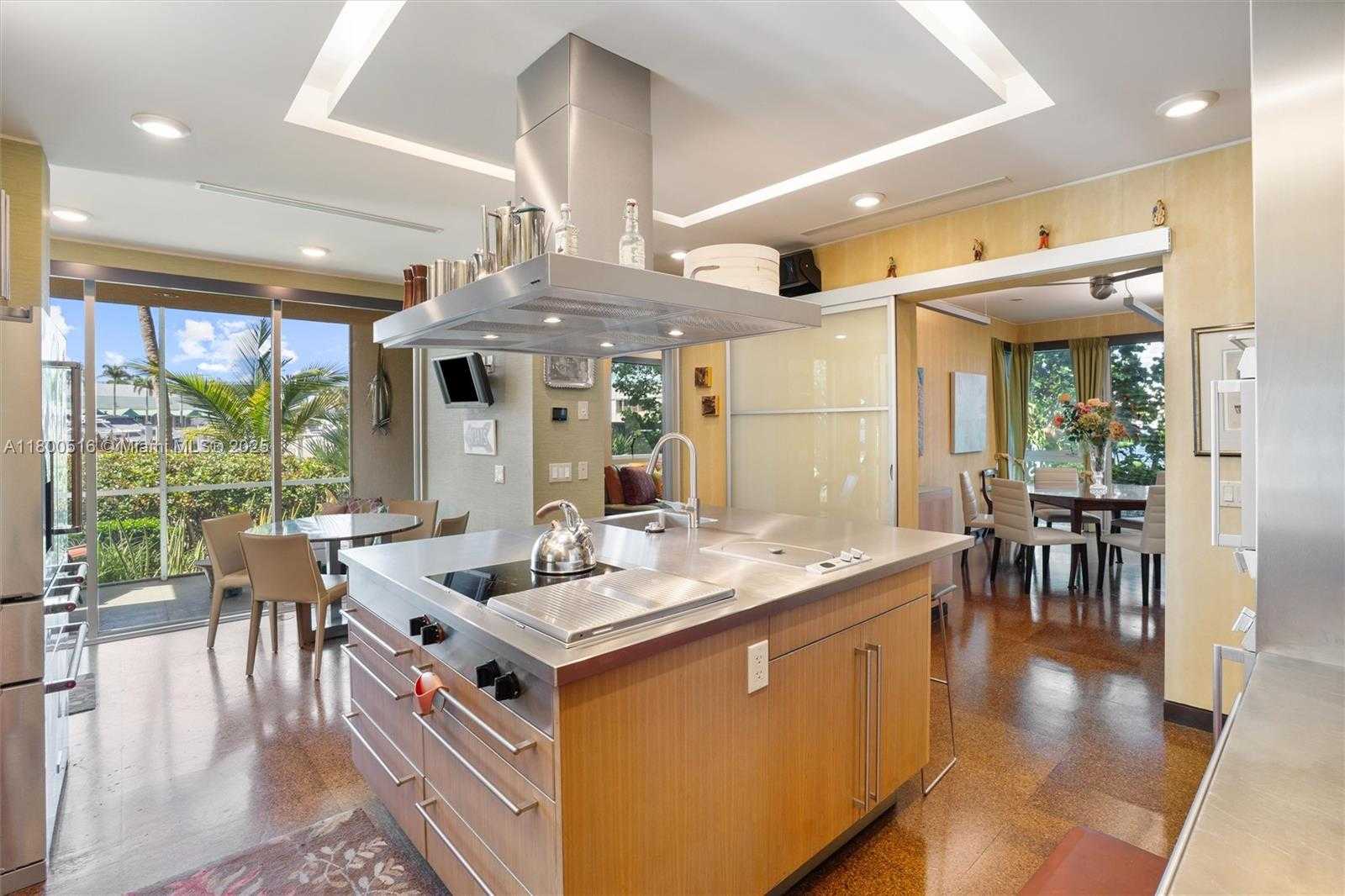 Small Image of 2500 MERCEDES DR, Fort Lauderdale Number 12