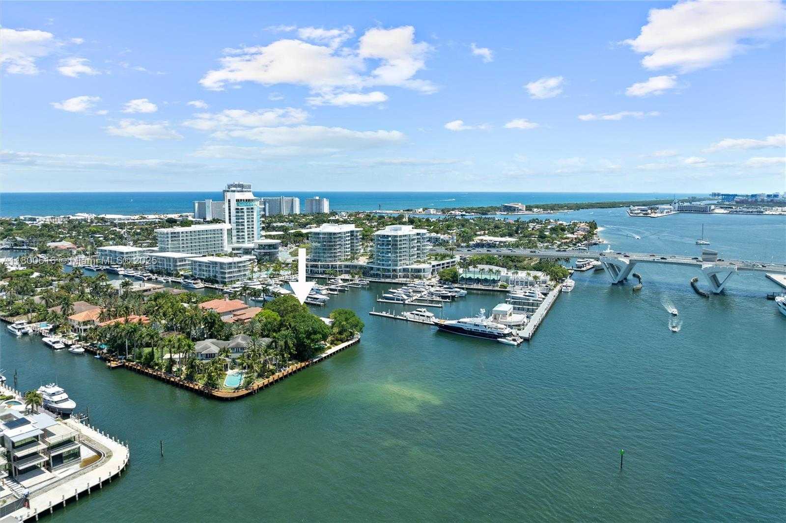 Small Image of 2500 MERCEDES DR, Fort Lauderdale Number 2