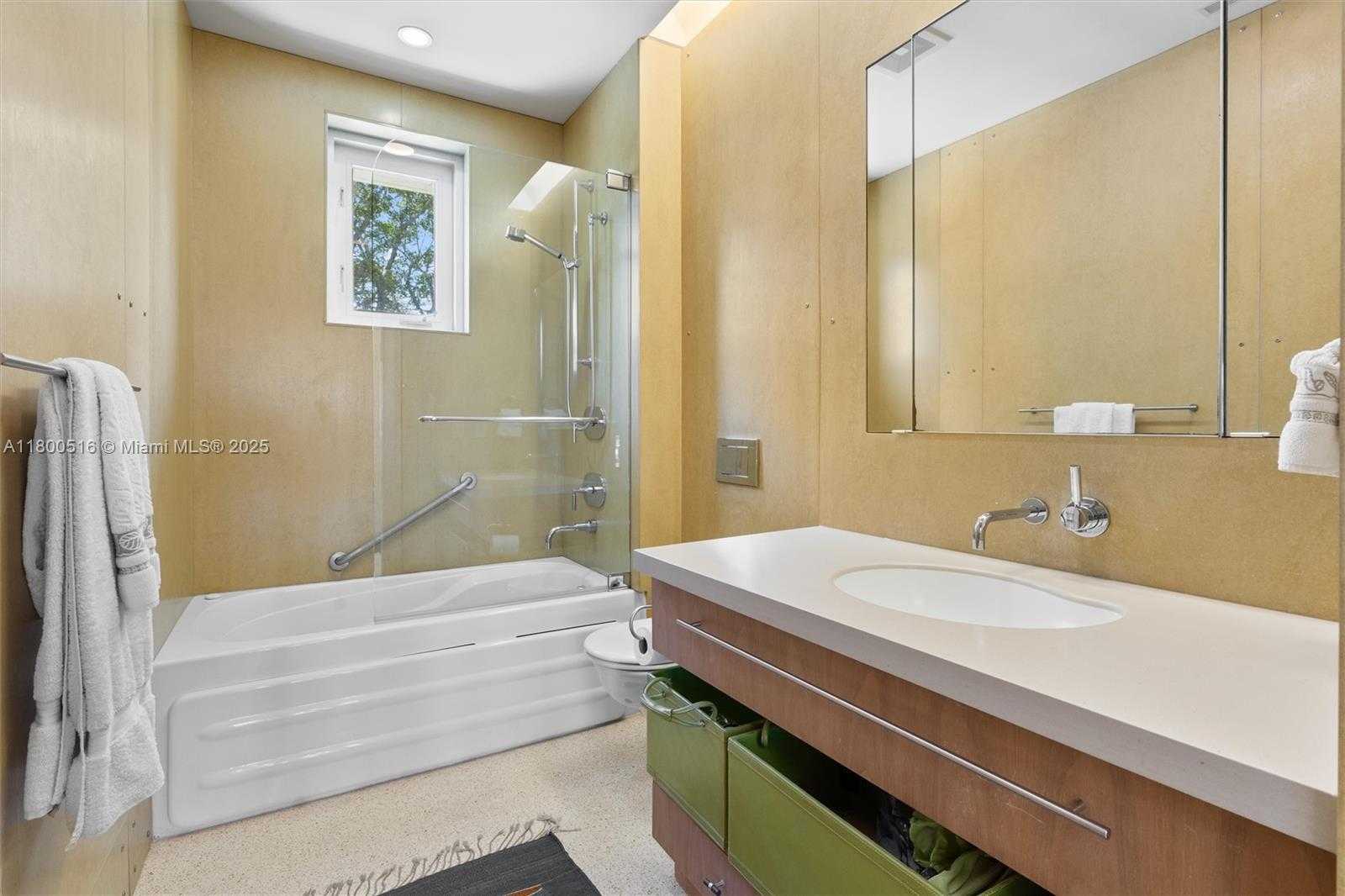 Small Image of 2500 MERCEDES DR, Fort Lauderdale Number 28